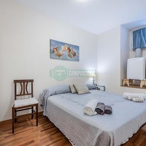 Daniela, Pied-A-Terre Al Vaticano
